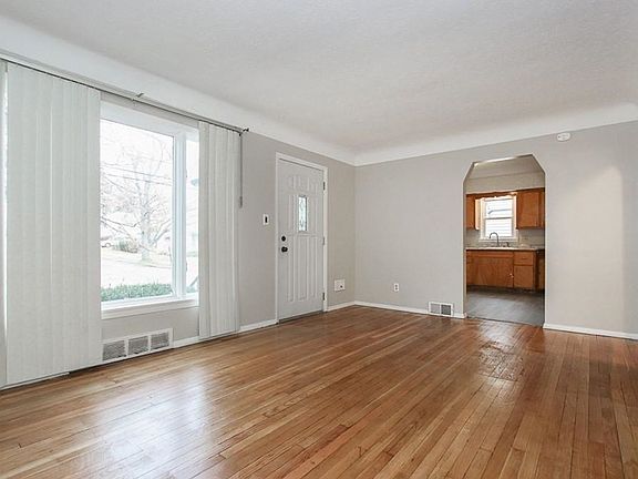 5th image of 5050 Henry St