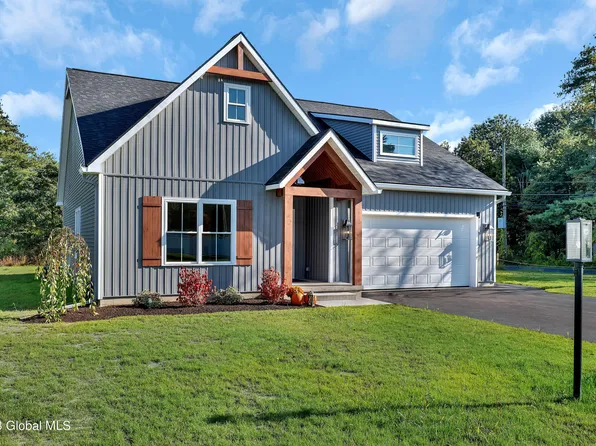 2 Woodland Hl Road, Wynantskill, NY 12198