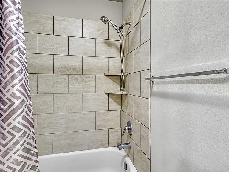 3806 Snowdance Ct — Photo 14