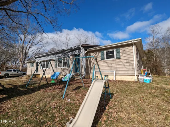 212 Crescent Cir, Gate City, VA 24251