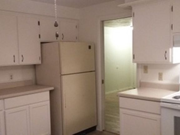 5th image of 2483 10th St