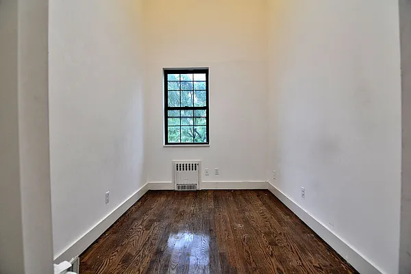 Rented by Hagstrom Management Inc | media 36