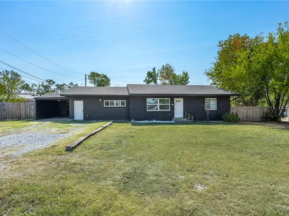 1304 W Pecan St, Rogers, AR 72758