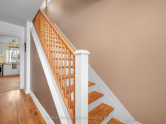 3rd image of 144 Viewmount Dr