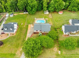 1120 Woodbury Rd, King, NC 27021