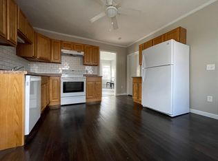 2 Pine St, Cranston, RI 02910