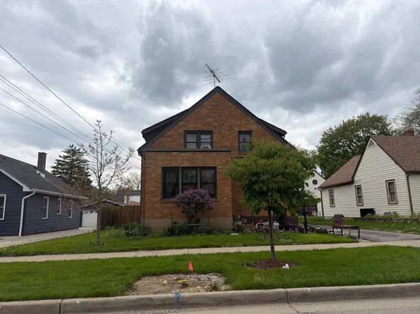 168 S Commonwealth Ave, Elgin, IL 60123