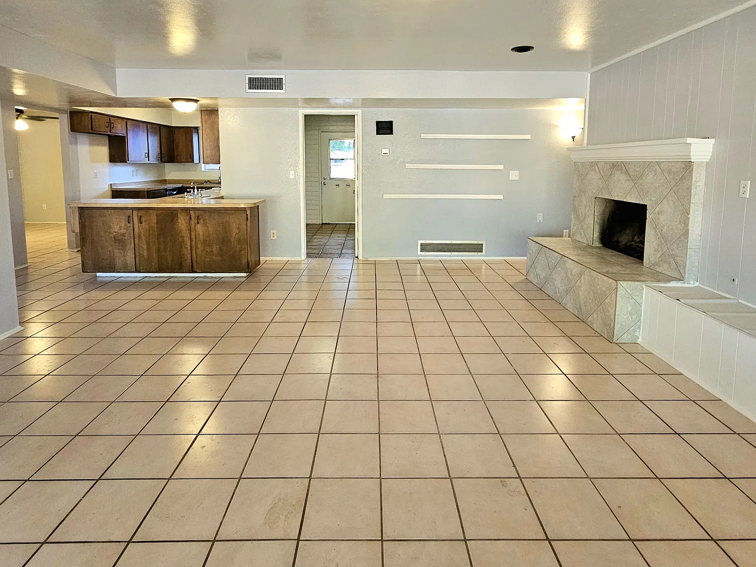 7724 East Tanque Verde Lane - 1 — Photo 1