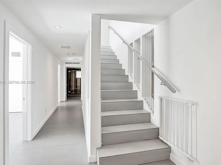19231 NE 22nd Ave — Photo 29