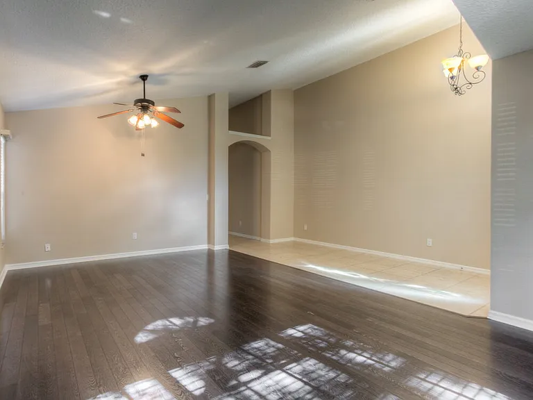 16820 Hawkridge Rd — Photo 3
