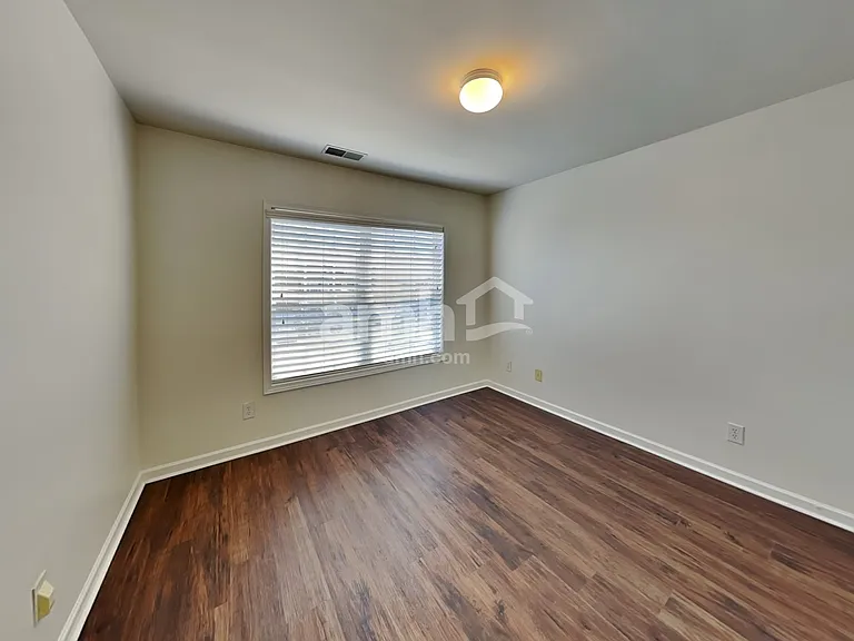 9839 Jeanette Cir — Photo 15