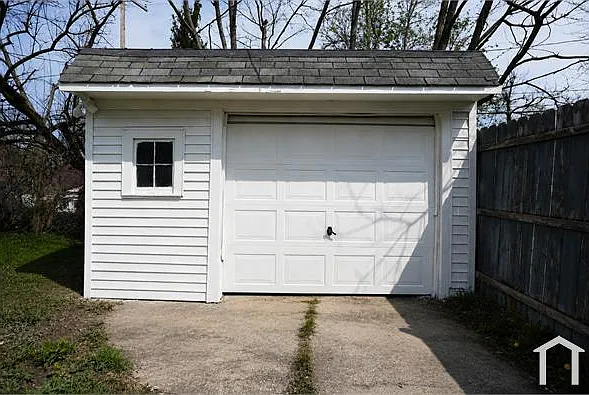 16401 Lotus Dr — Photo 23