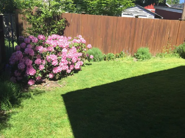 (undisclosed Address), Seattle, WA 98133