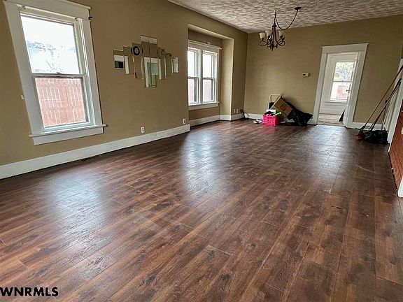 2nd image of 1816 6th Ave