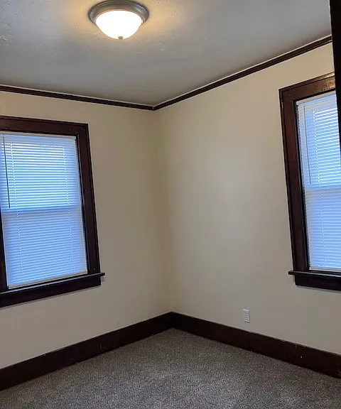 611 Phelps St — Photo 4