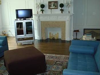 4th image of 1234 E Hyde Park Blvd
