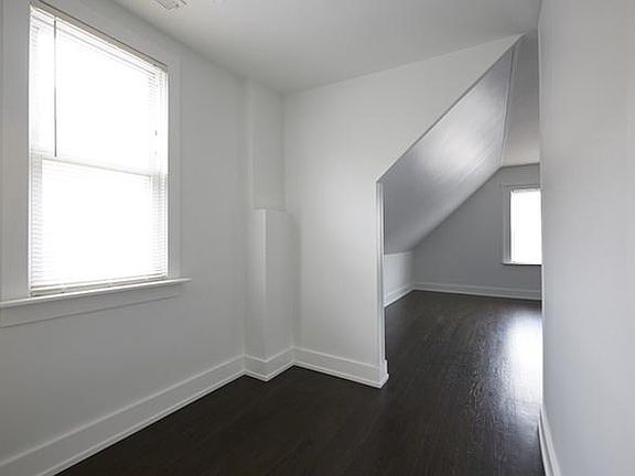 5th image of 3037 W Diversey Ave #2