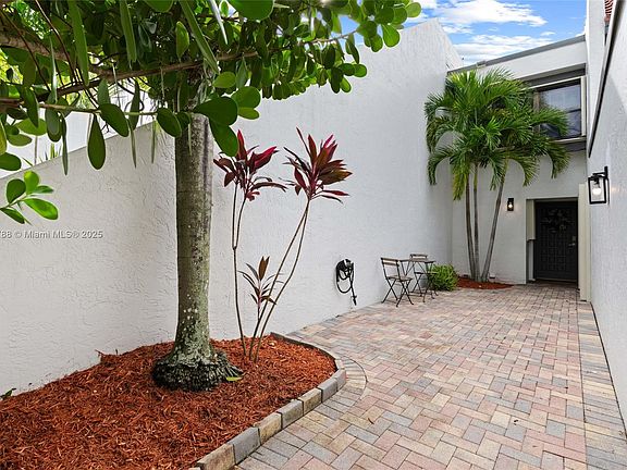 5th image of 361 Fern Dr #7-3