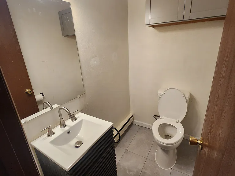 56 Frances St #5 — Photo 8