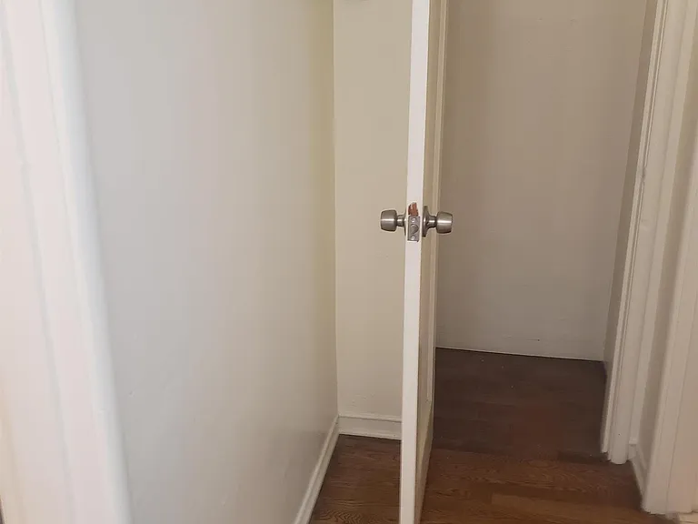 1402 Berkeley Way — Photo 5