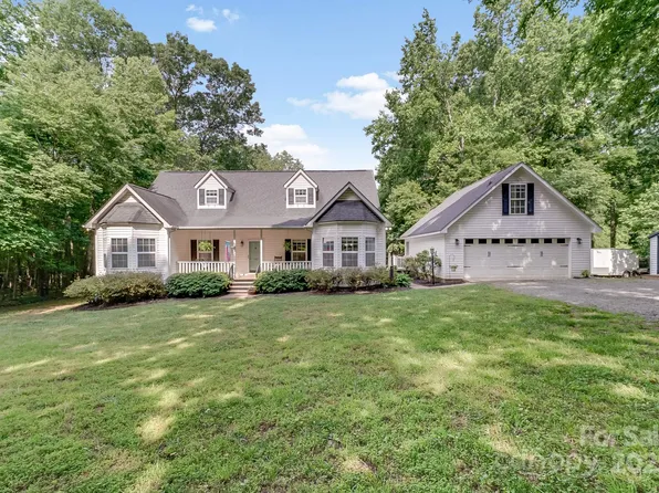 592 Woodcrest Dr, Gastonia, NC 28052