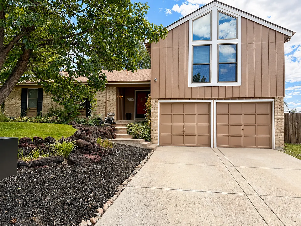 11516 E Amherst Cir N