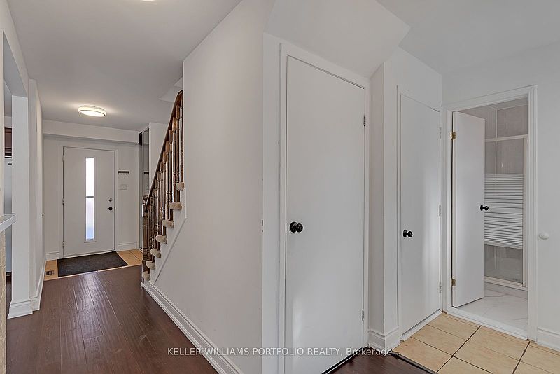 Ajax House for rent - 5 Bedrooms — photo 10
