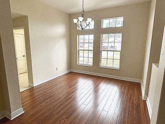 4th image of 3685 Oasis Ave