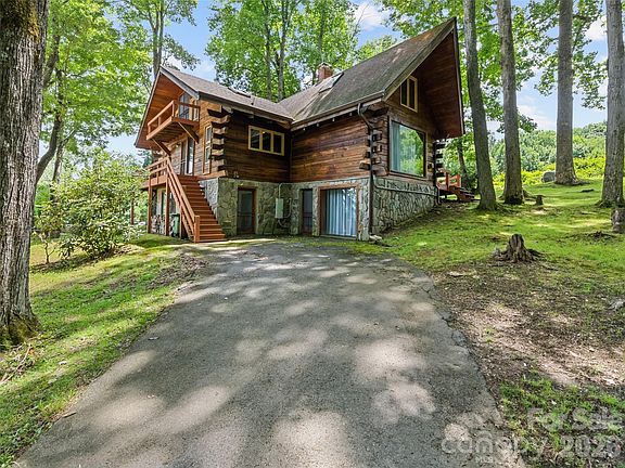 2nd image of 770 Shelton Cove Rd