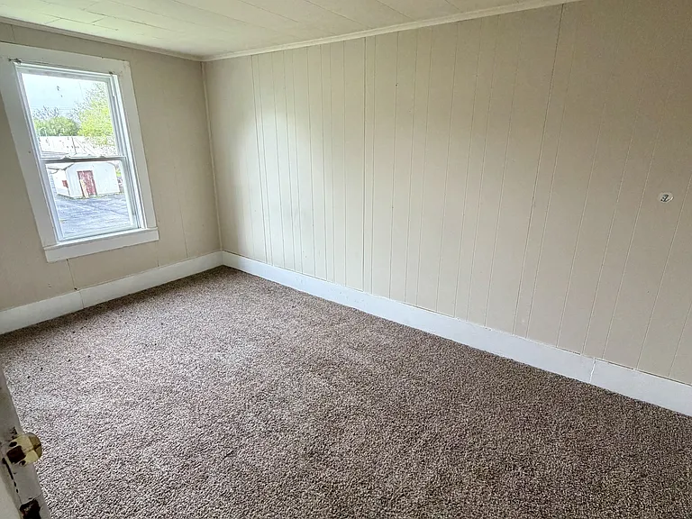 255 Rochester St — Photo 10