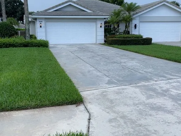 4426 Lacey Oak Dr, Palm Beach Gardens, FL 33410