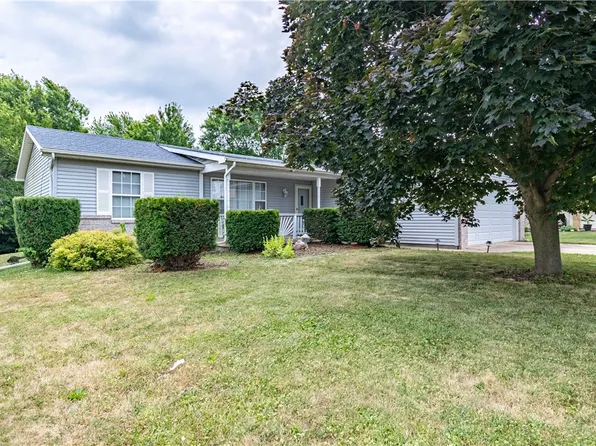 130 S Illinois St, Warrensburg, IL 62573