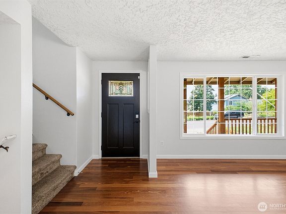 3rd image of 2417 SE Higgins Drive