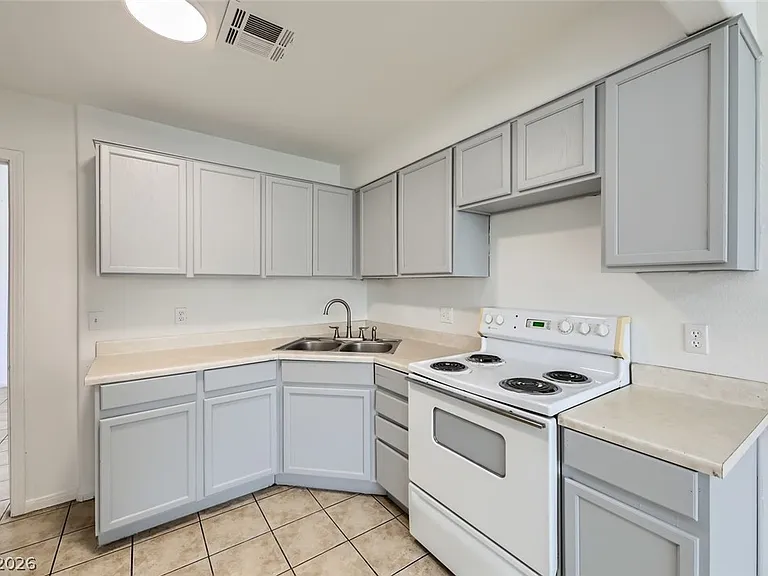 2133 Ellis St #A — Photo 9