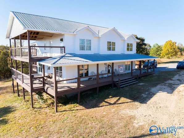 945 County Road 681, Flat Rock, AL 35966