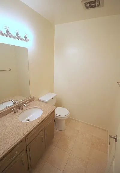 2000 Farrell Ave #7 — Photo 5