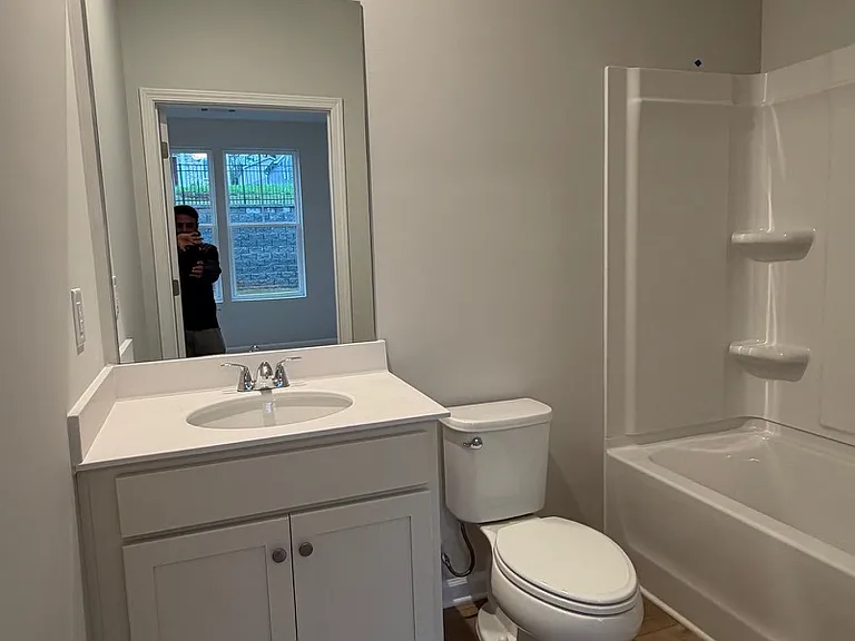652 Devon Aly — Photo 11