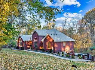 765 Wilderness Trl, Shepherdsville, KY