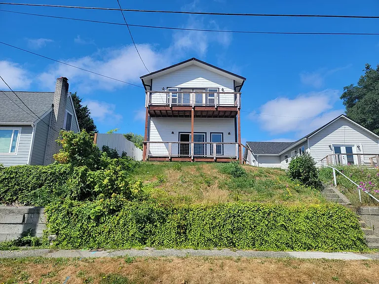 1117 Marguerite Ave — Photo 4