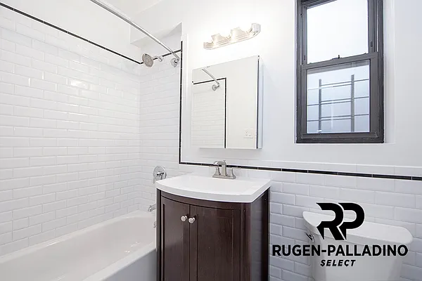 Rented by R New York | media 4