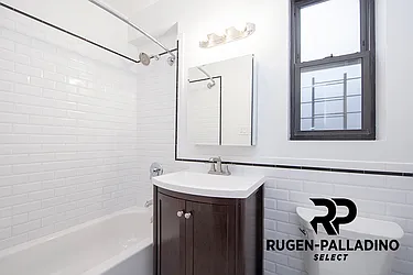 Rented by R New York