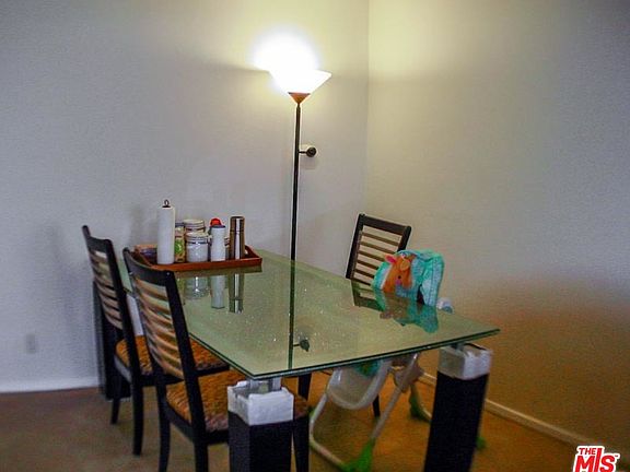 4th image of 600 W 9th St APT 1013