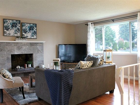 2nd image of 9912 109th Ave SW