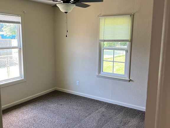 3rd image of 1205 N Cherrington Ave