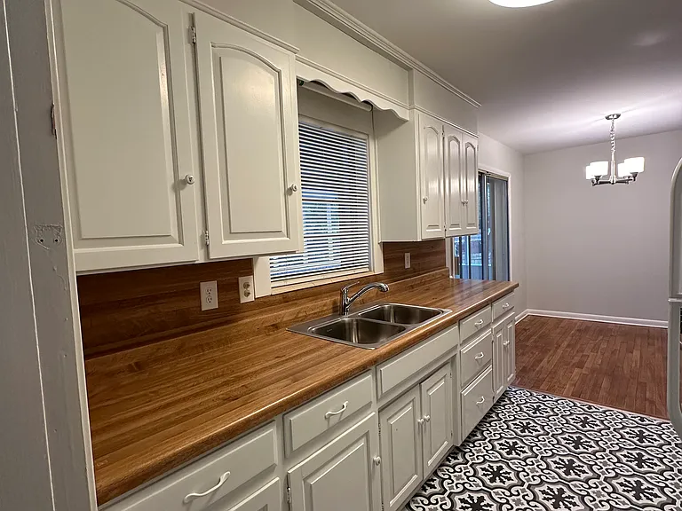 5096 Crestwood Rd — Photo 13