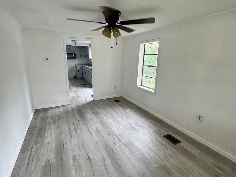 105 S Claxton Ave — Photo 8