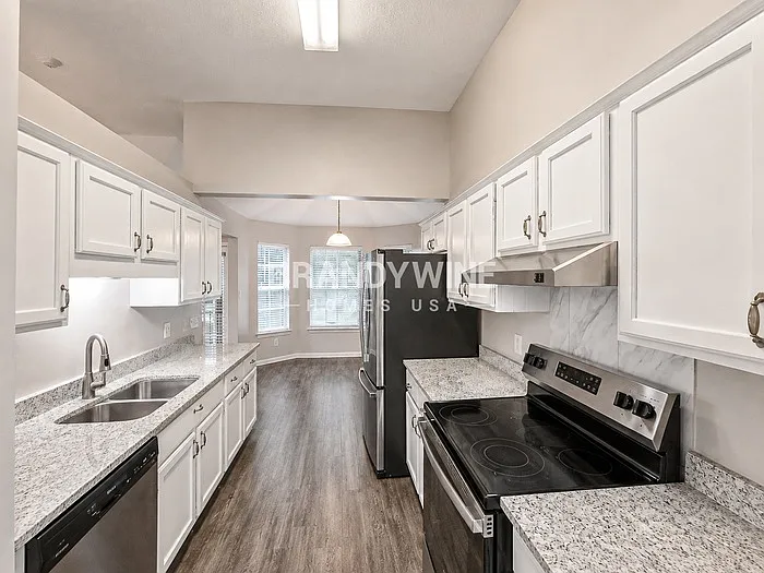 5597 Blackburg Dr — Photo 6