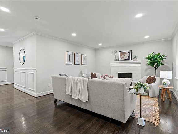 4th image of 5423 Emerald Dr