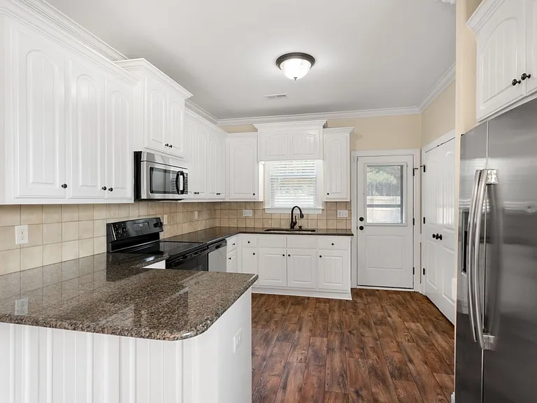 2508 Chelsea Dr NW — Photo 12