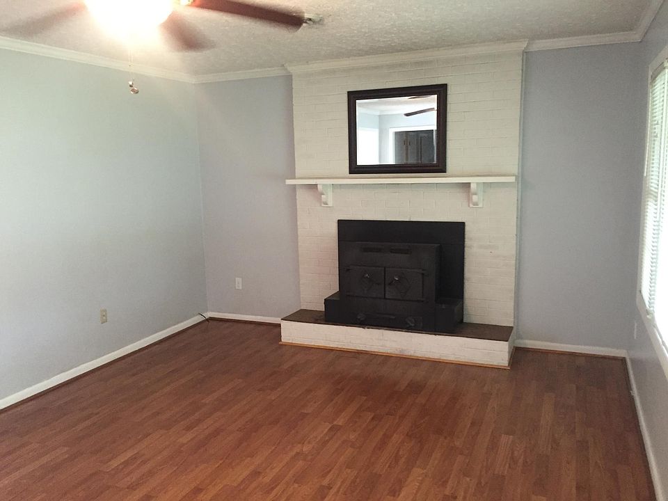 2nd image of 909 Sutton St